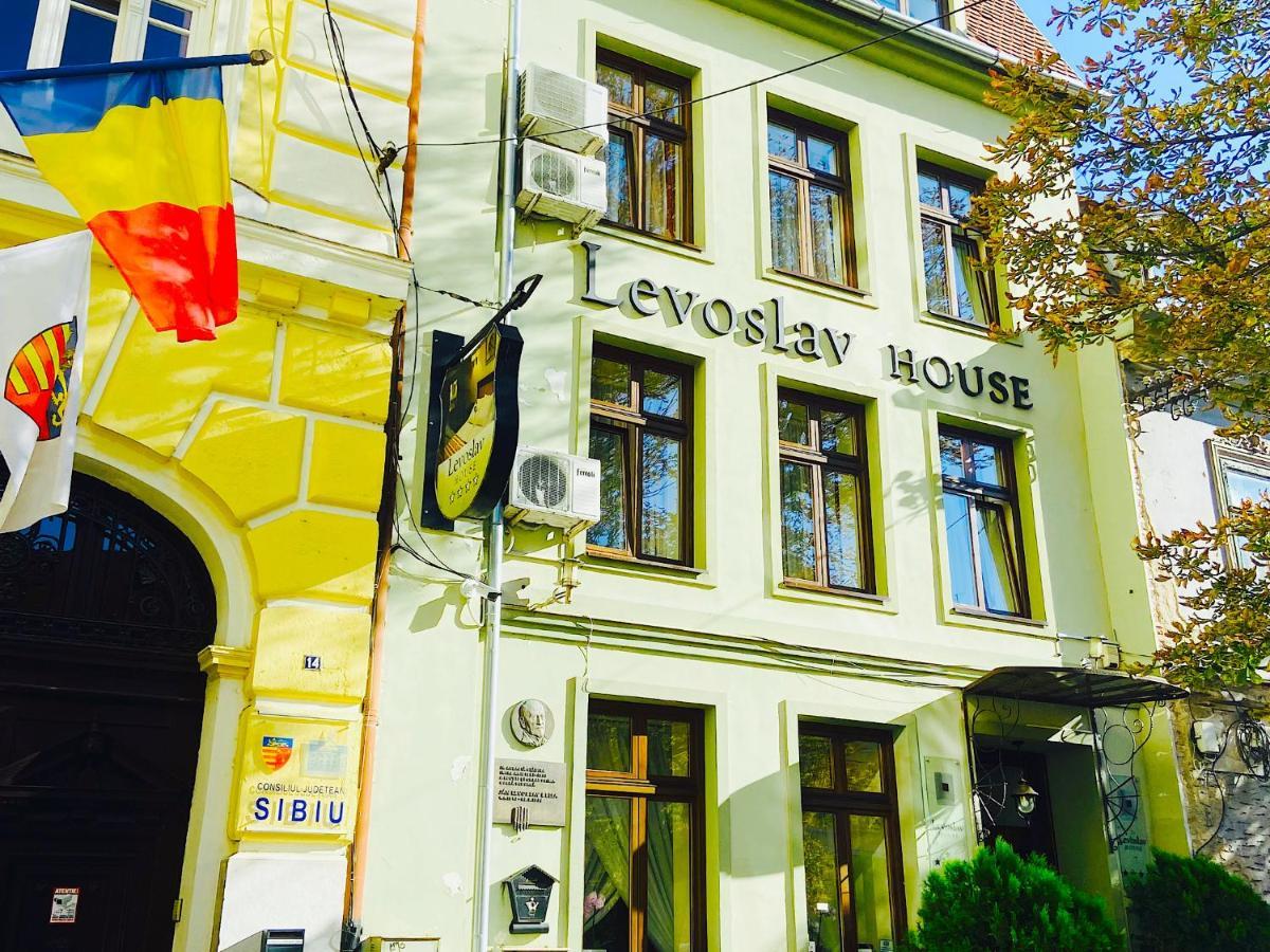Villa & Restaurant Levoslav House Сибиу Экстерьер фото